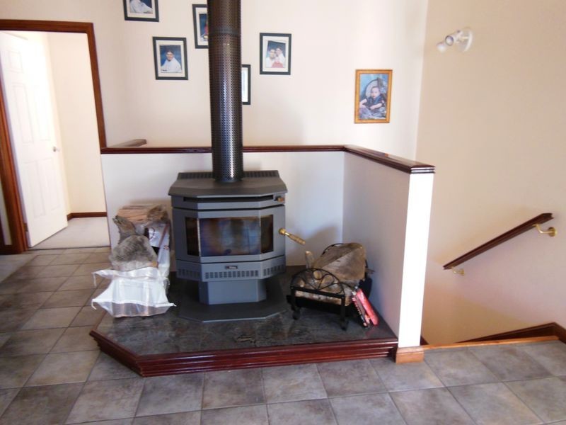 6 Lind Drive, Lake Tyers Beach VIC 3909