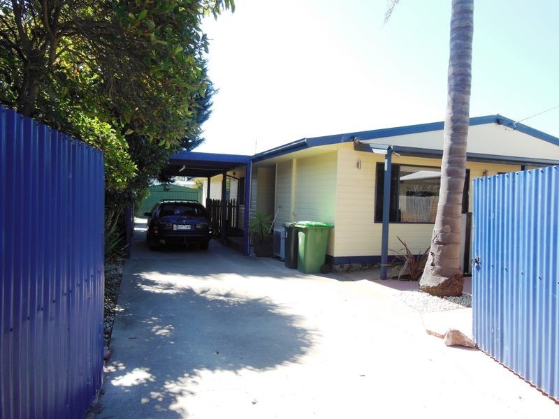 3 Middle Street, Lakes Entrance VIC 3909