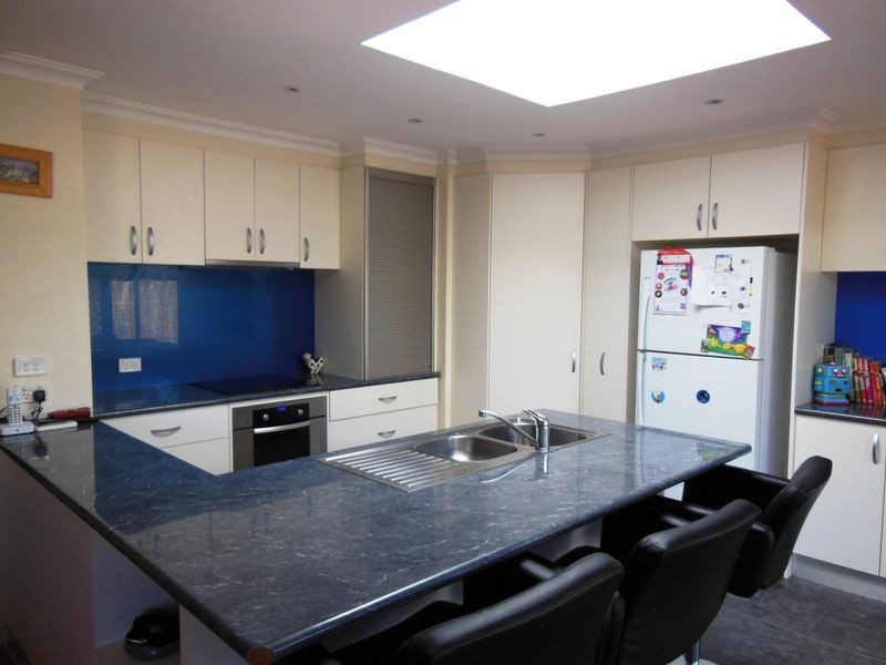 3 Middle Street, Lakes Entrance VIC 3909