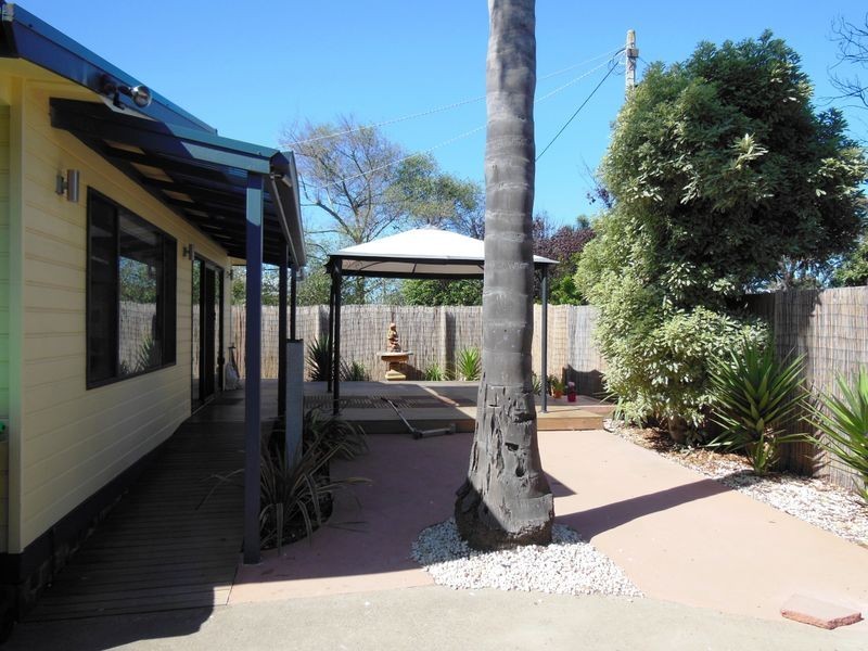 3 Middle Street, Lakes Entrance VIC 3909