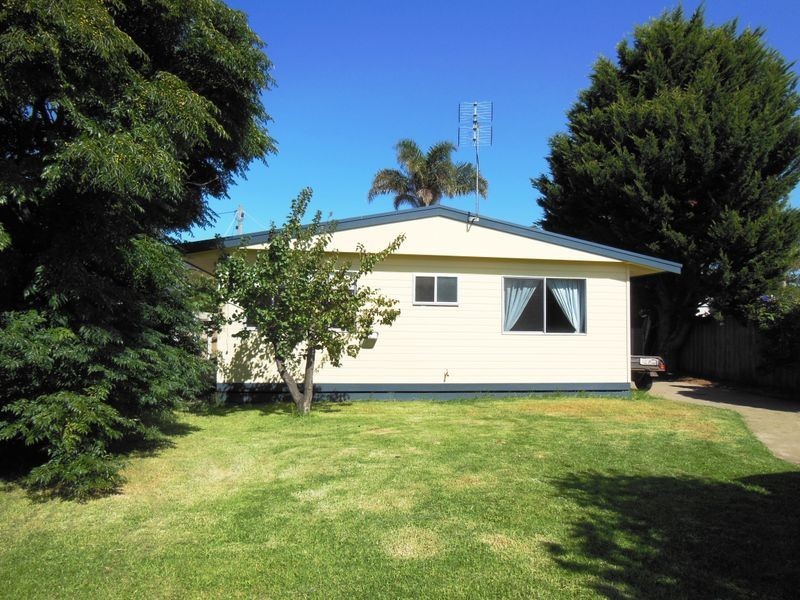3 Middle Street, Lakes Entrance VIC 3909