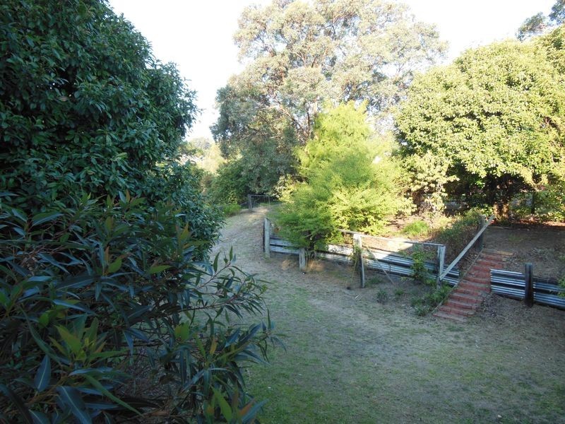 109 Hazel Road, Kalimna VIC 3909