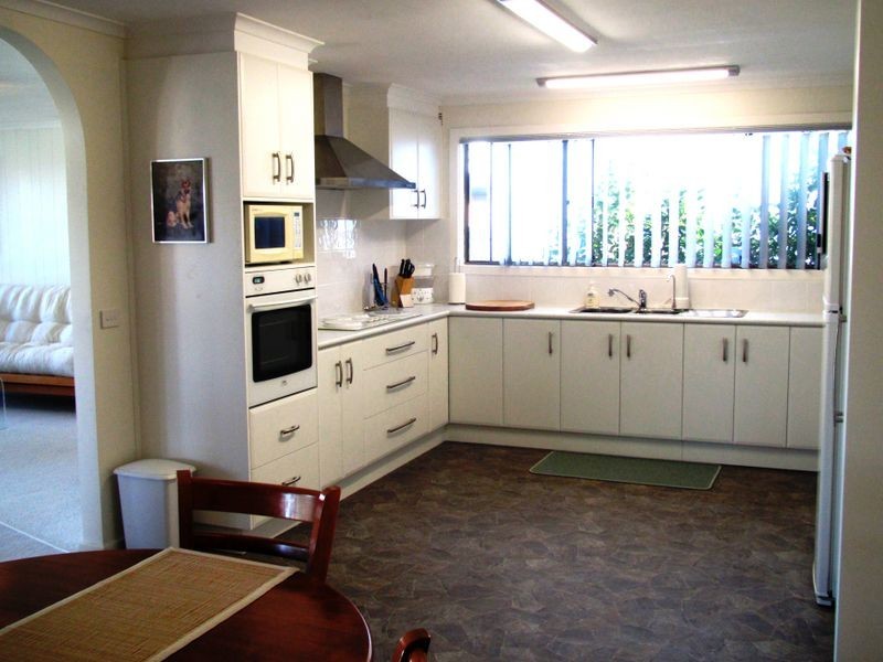 25 O’Neills Road, Lakes Entrance VIC 3909