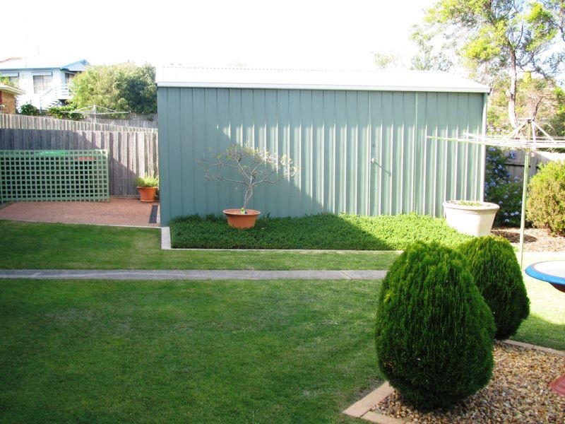 25 O’Neills Road, Lakes Entrance VIC 3909