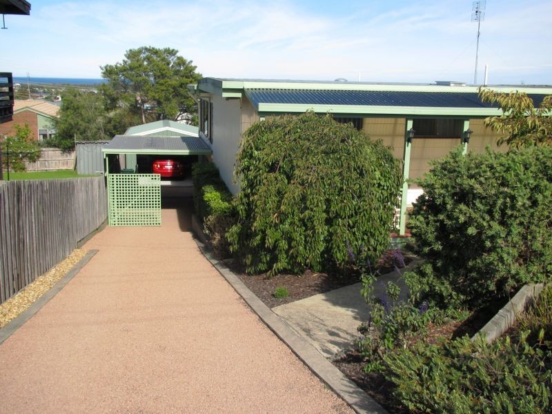 25 O’Neills Road, Lakes Entrance VIC 3909