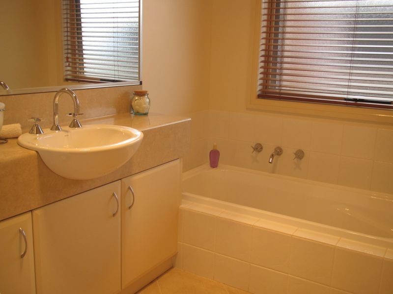 79 O’Neills Road, Lakes Entrance VIC 3909