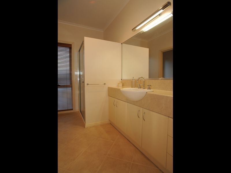 79 O’Neills Road, Lakes Entrance VIC 3909