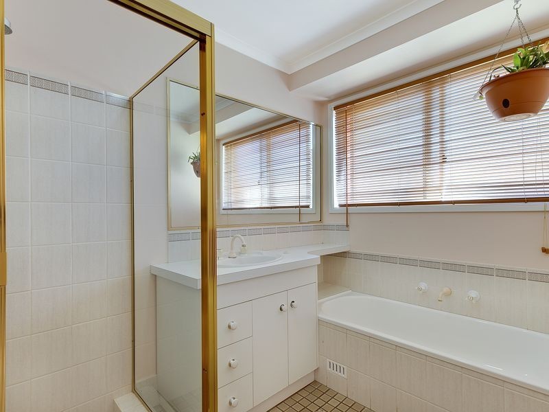 10 Caribou Place, Raby NSW 2566