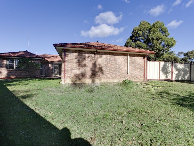 19 Caroline Chisholm Drive, Camden South NSW 2570