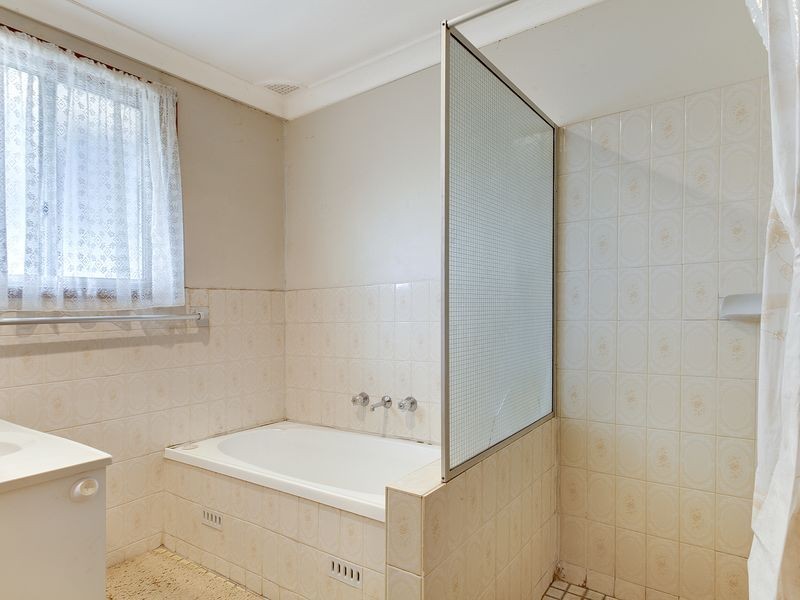 14 Macquarie Avenue, Camden NSW 2570
