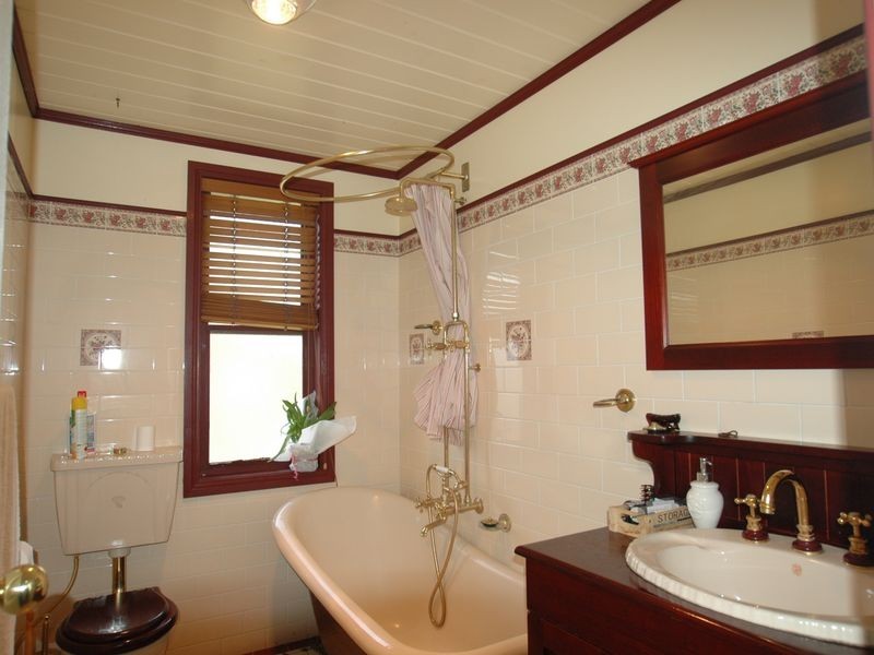 10 Coolalie Avenue, Camden South NSW 2570