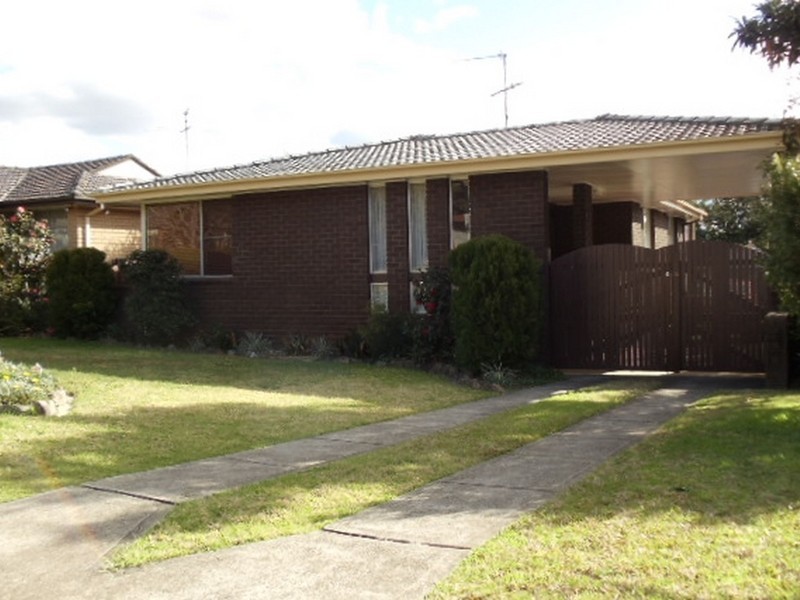 30 Cruikshank Avenue, Elderslie NSW 2570