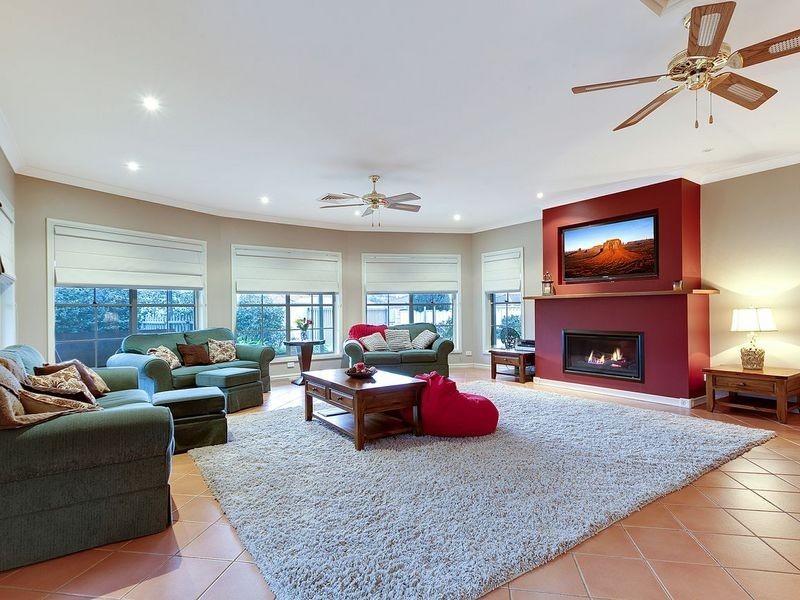 11 Border Close, Elderslie NSW 2570