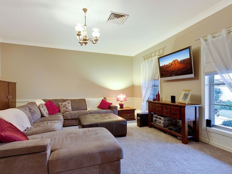 11 Border Close, Elderslie NSW 2570