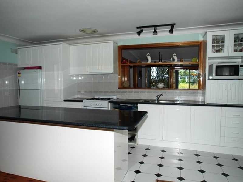 228 NORTH LIVERPOOL STREET, Green Valley NSW 2168