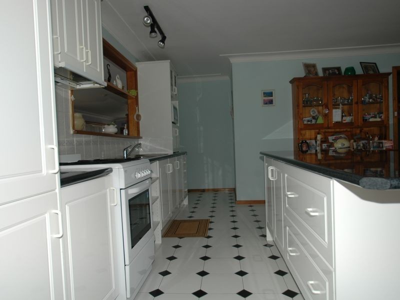 228 NORTH LIVERPOOL STREET, Green Valley NSW 2168