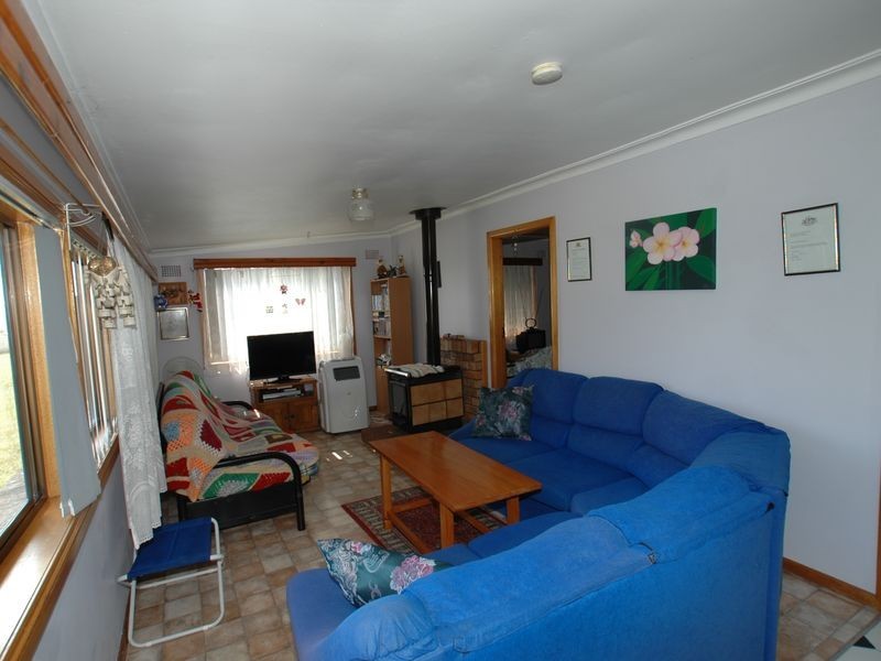 228 NORTH LIVERPOOL STREET, Green Valley NSW 2168