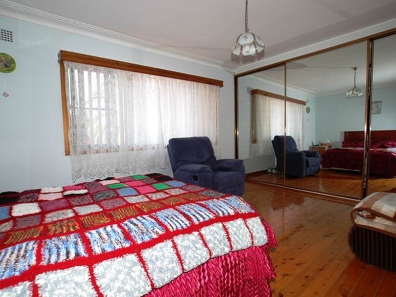 228 NORTH LIVERPOOL STREET, Green Valley NSW 2168