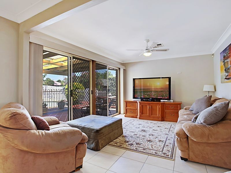 1 Elm Place, Narellan Vale NSW 2567