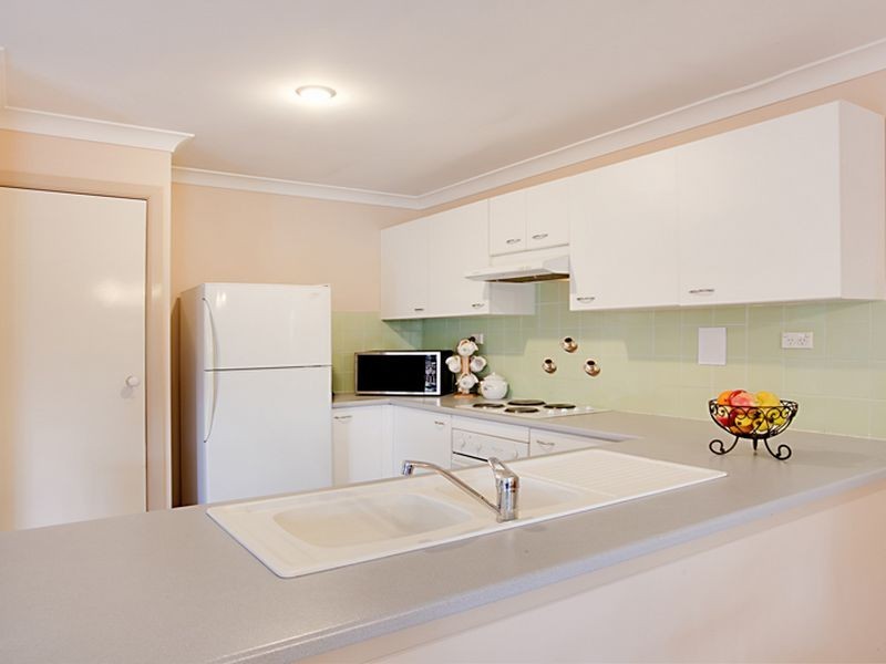 6 Joan Place, Currans Hill NSW 2567