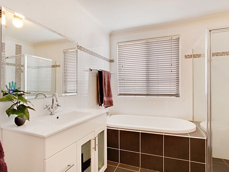 6 Joan Place, Currans Hill NSW 2567