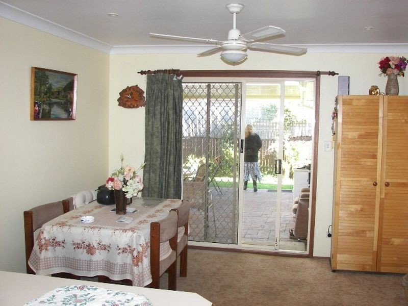 5 REYNALDO PLACE, Rosemeadow NSW 2560