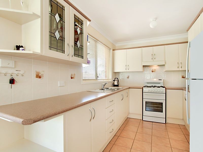 12 Briggs Place, St Helens Park NSW 2560