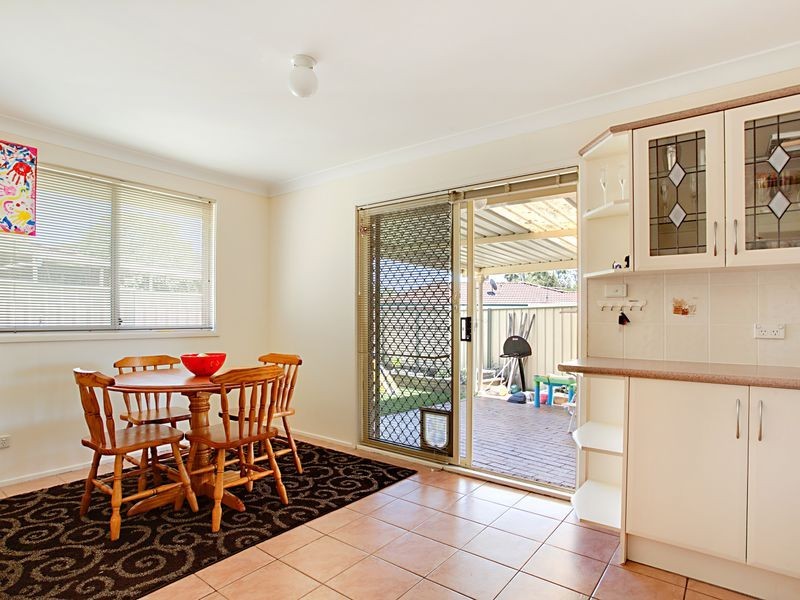 12 Briggs Place, St Helens Park NSW 2560