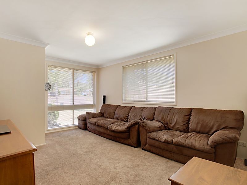 12 Briggs Place, St Helens Park NSW 2560