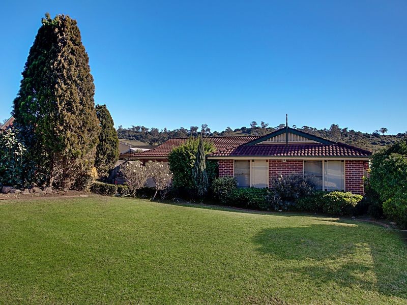 4 Severn Place, Kearns NSW 2558