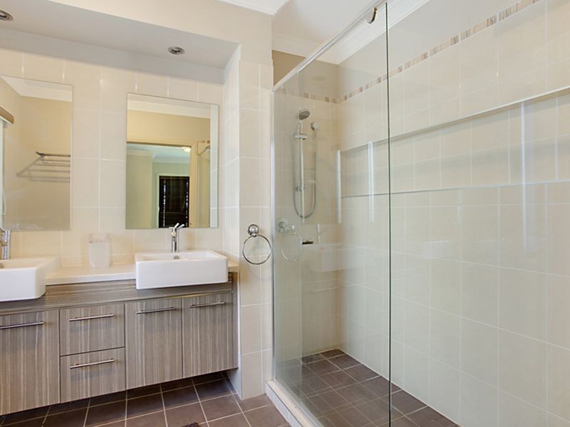 15 Central Ave, Oran Park NSW 2570