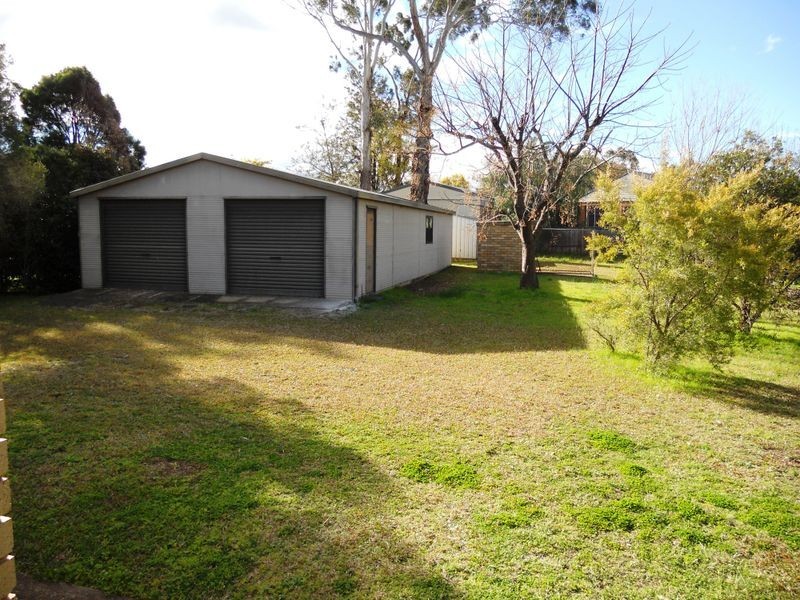 28 Elizabeth Macarthur Avenue, Camden South NSW 2570