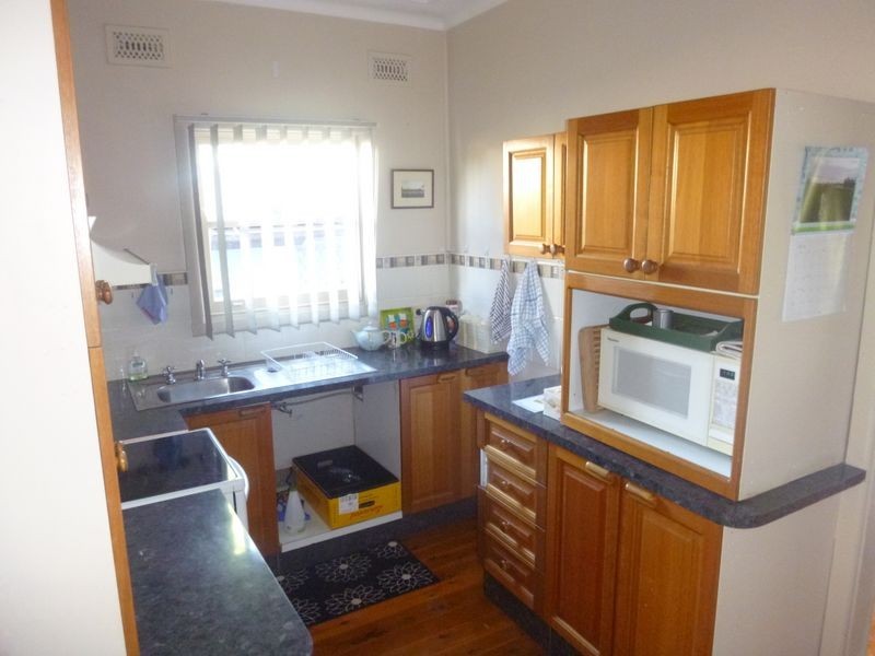 8 Ettlesdale Rd, Elderslie NSW 2570