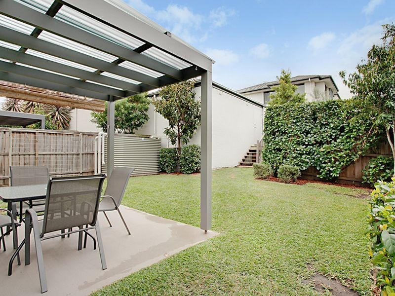 33 Minorca Circuit, Spring Farm NSW 2570