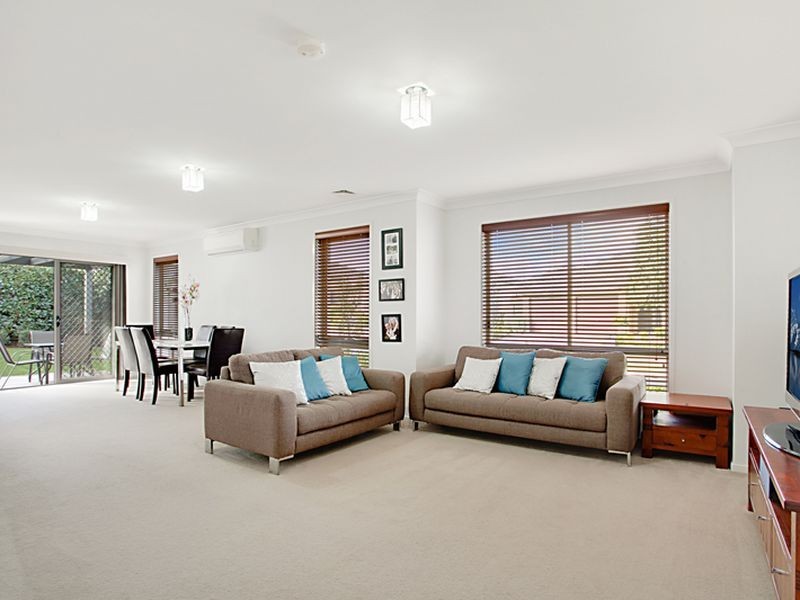 33 Minorca Circuit, Spring Farm NSW 2570