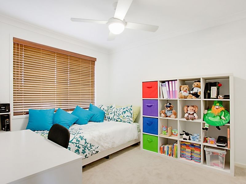 33 Minorca Circuit, Spring Farm NSW 2570