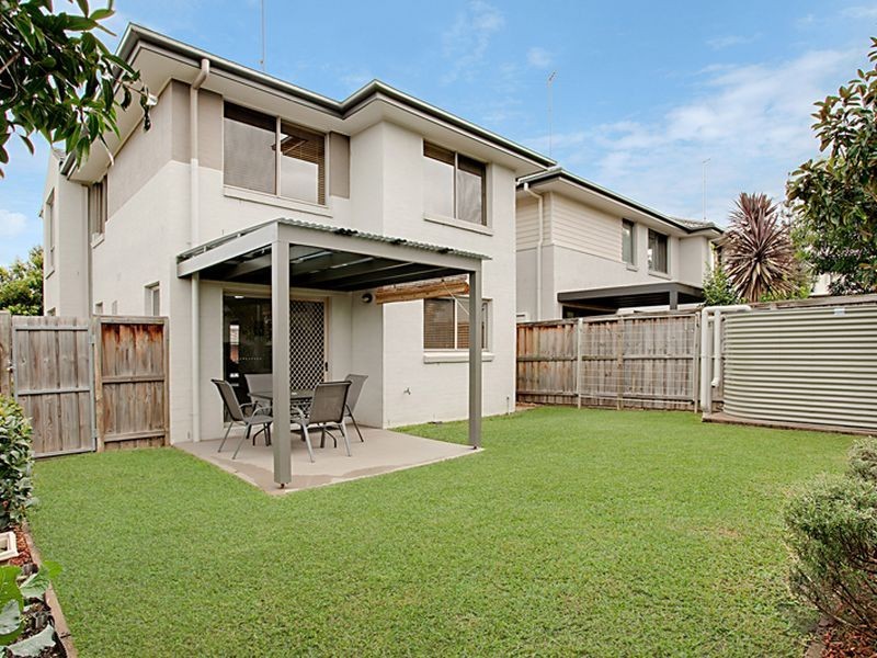 33 Minorca Circuit, Spring Farm NSW 2570