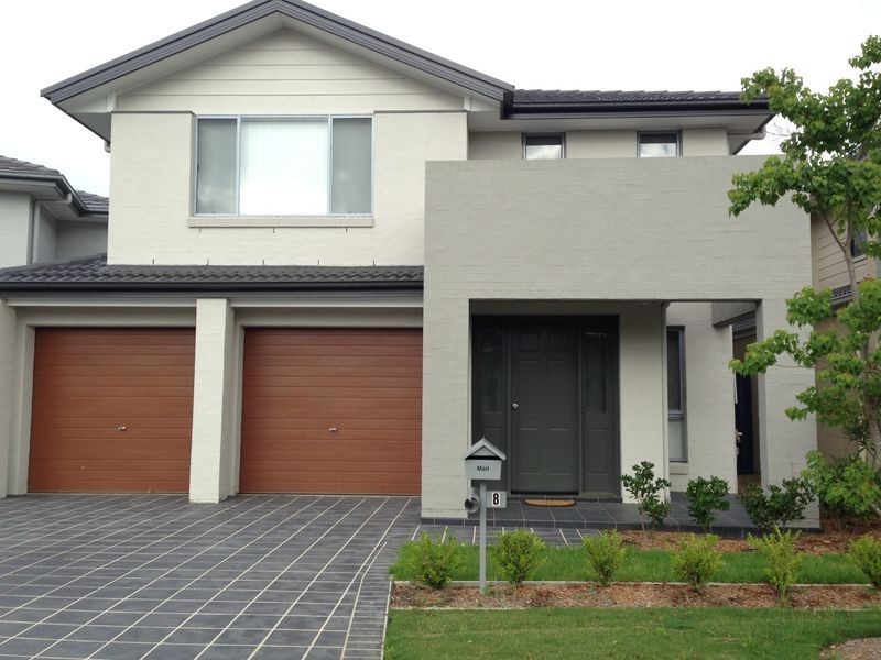 8 Regency Drive, Harrington Park NSW 2567