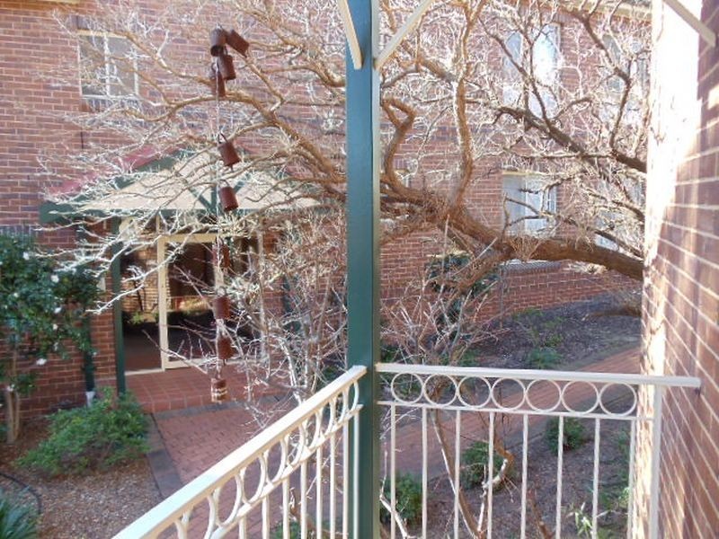 4/1A Old Hume Highway, Camden NSW 2570