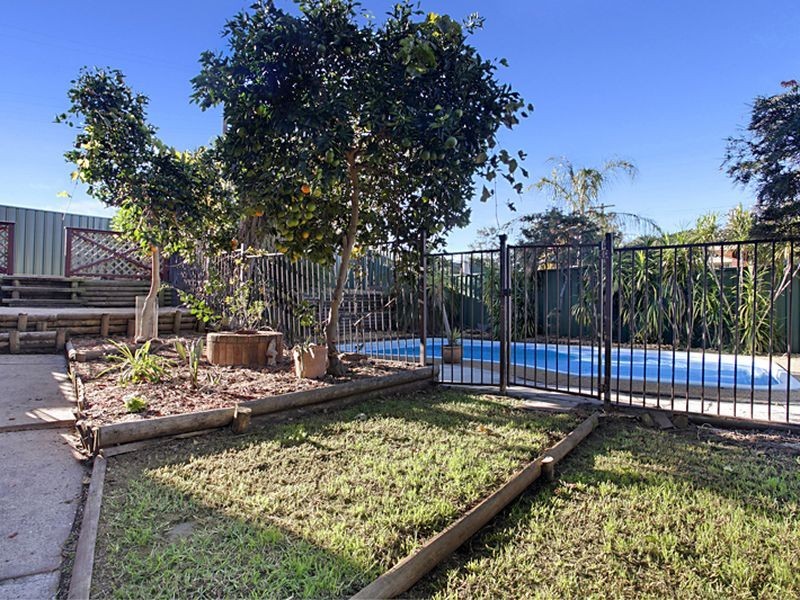 4 College Road, Campbelltown NSW 2560