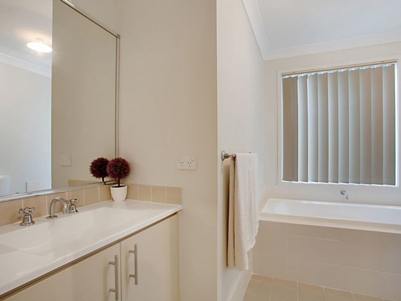 16 Belmont Avenue, Spring Farm NSW 2570