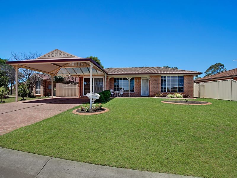 6 Carandini Street, St Helens Park NSW 2560