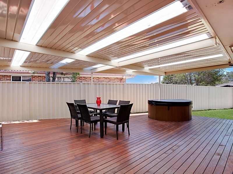 6 Carandini Street, St Helens Park NSW 2560