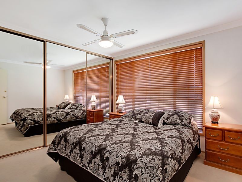 6 Carandini Street, St Helens Park NSW 2560