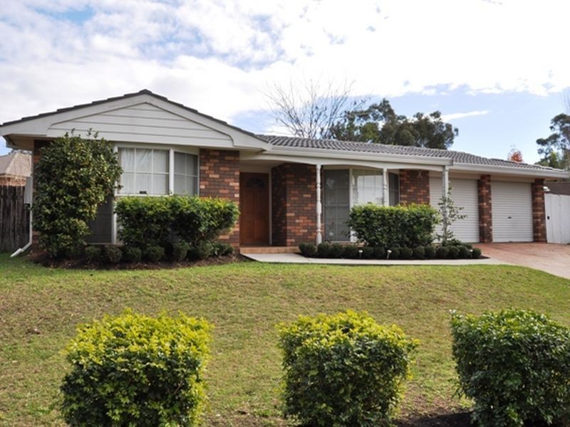 28 Armstrong Street, Raby NSW 2566