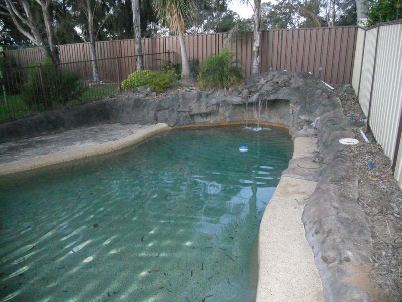 27 Thompson Place, Camden South NSW 2570