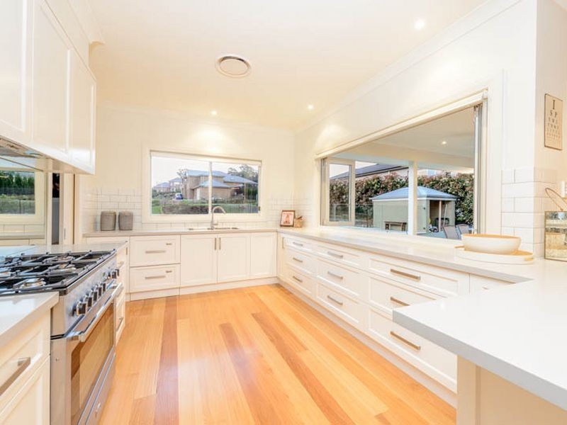 8 Yewens Circuit, Grasmere NSW 2570