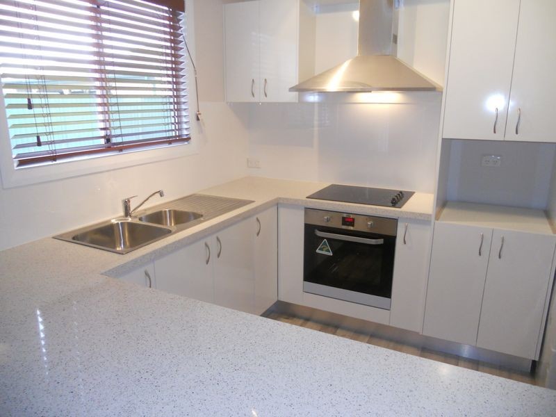 4a John Street, The Oaks NSW 2570