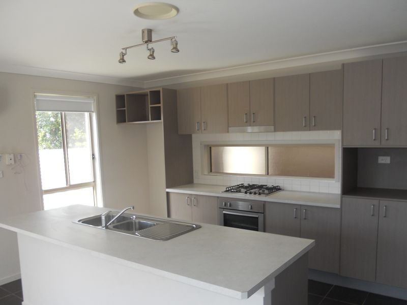 37 Irvine Street, Elderslie NSW 2570