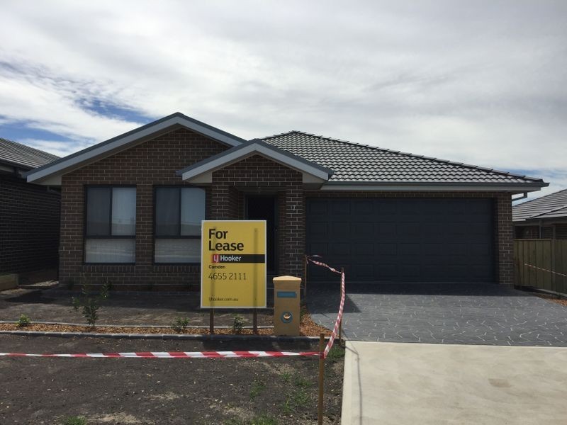 7 Goss Loop, Oran Park NSW 2570
